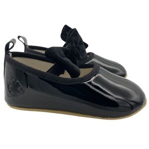 LUCKY BRAND patent leather girl crib slip on black shoes Size 4 (9-12 months)
